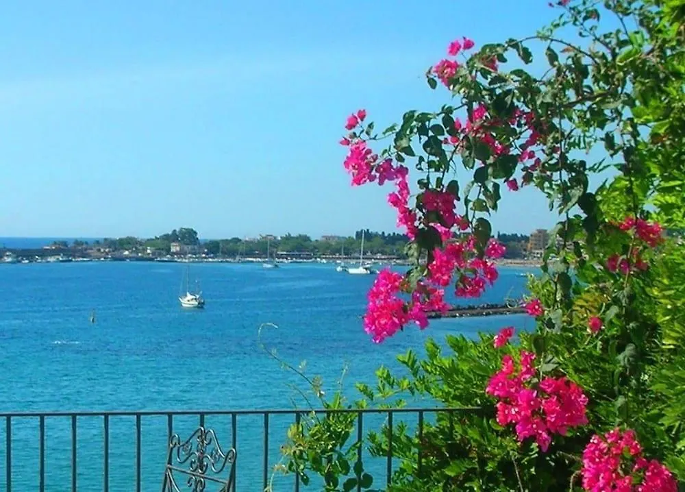 Hotel Palladio Giardini Naxos 3*,